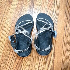 Like-New Chaco Women's Zvolv X Sandals (8)